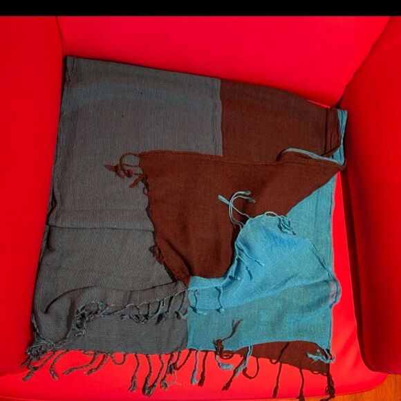 Royal blue & brown soft scarf - Picture 8 of 9